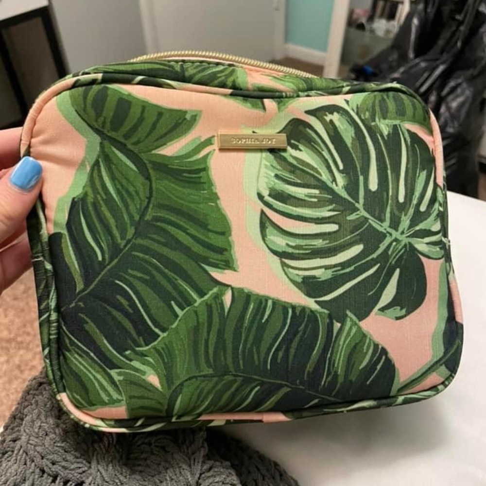 Mini makeup bag